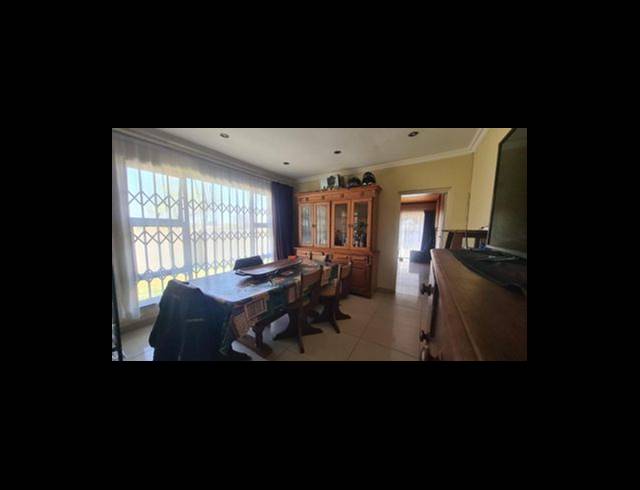 4 BEDROOM HOUSE TO LET IN SUNSET PARK